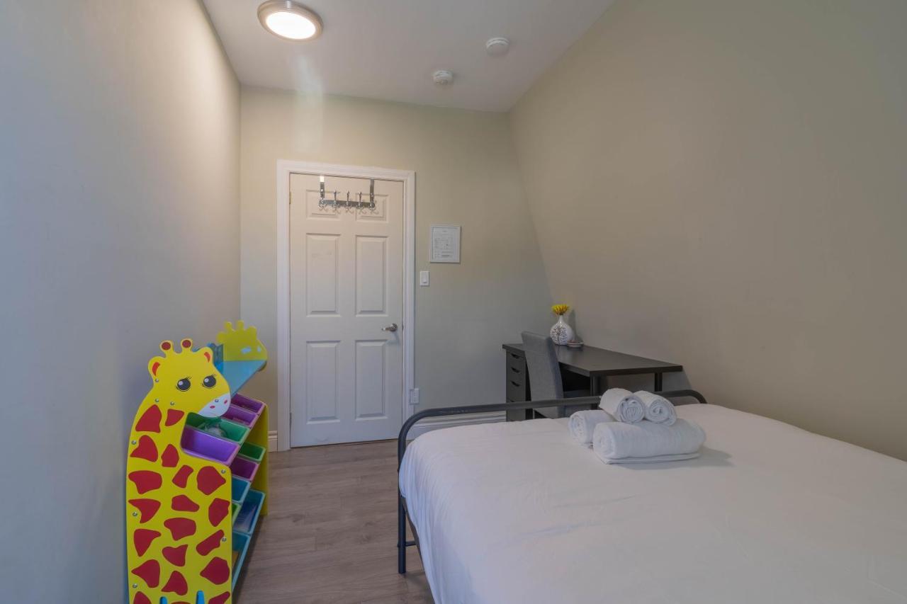 Holiday home Charming 3bdr 2 Bath 7 Min To The Falls W/ Parking