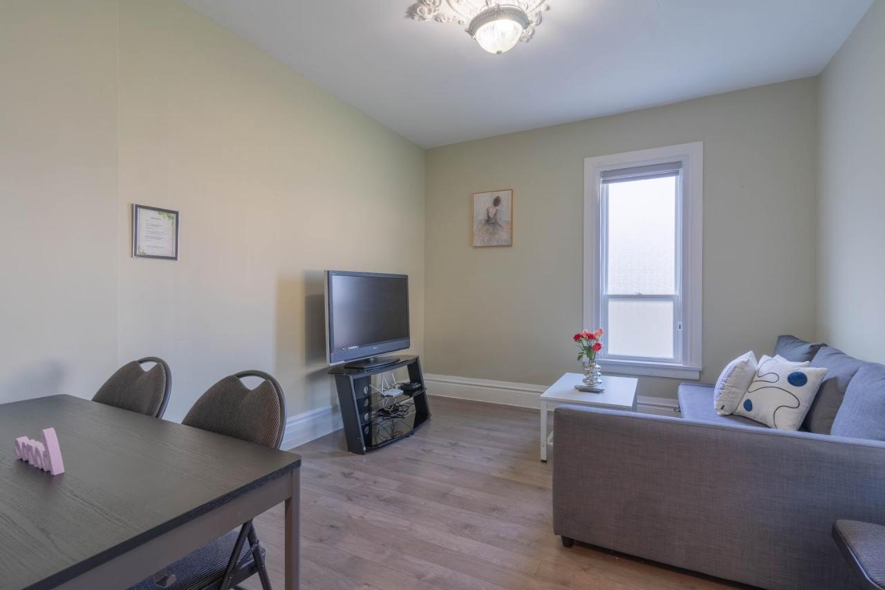 Charming 3bdr 2 Bath 7 Min To The Falls W/ Parking