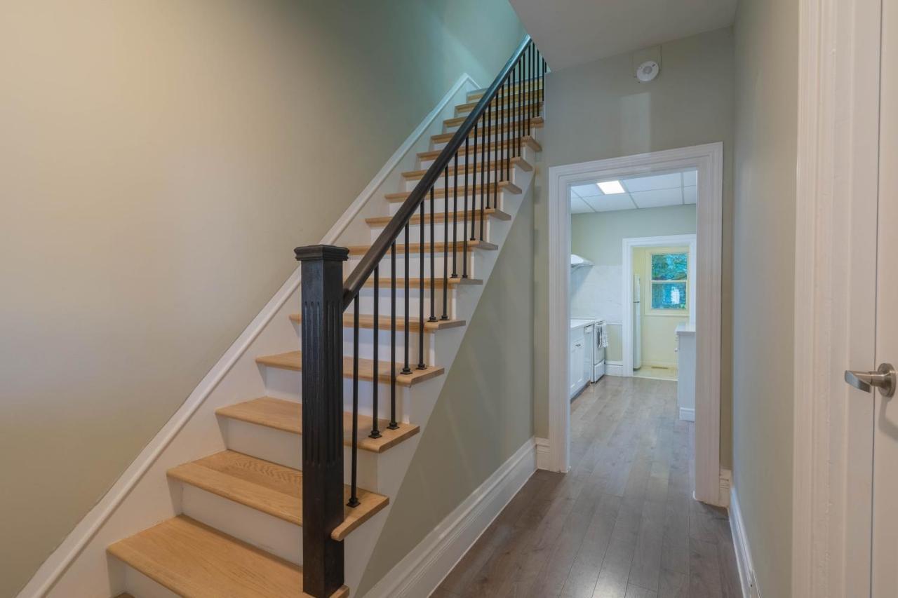 Charming 3bdr 2 Bath 7 Min To The Falls W/ Parking Niagara Falls