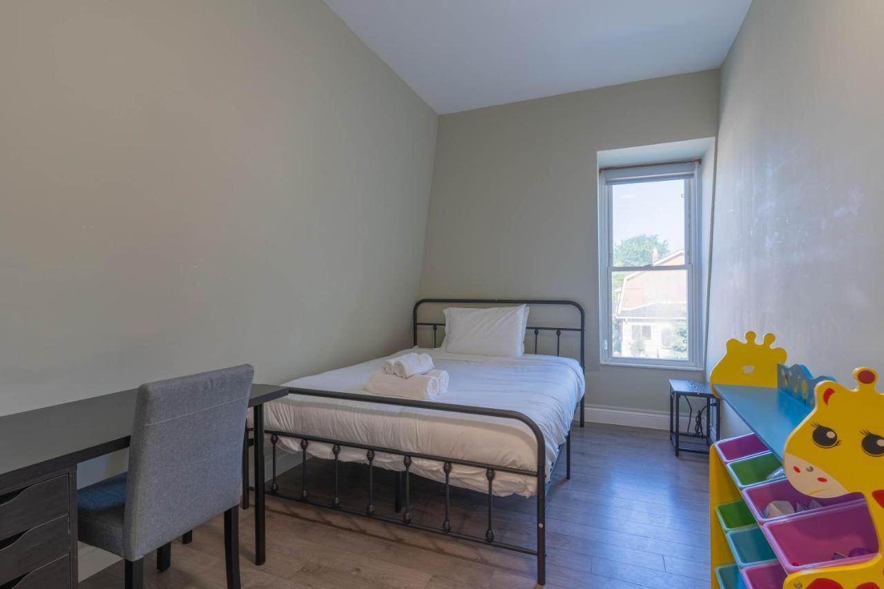Charming 3bdr 2 Bath 7 Min To The Falls W/ Parking Holiday home